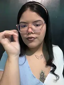 Snapshot of GabrielleMarsh1 chatting on October 24, 2025, 2:41 am GabrielleMarsh1 online show from October 24, 2025, 2:41 am