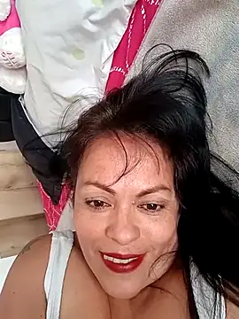 Snapshot of Lucia-Naughty chatting on October 7, 2025, 9:01 pm Lucia-Naughty online show from October 7, 2025, 9:01 pm