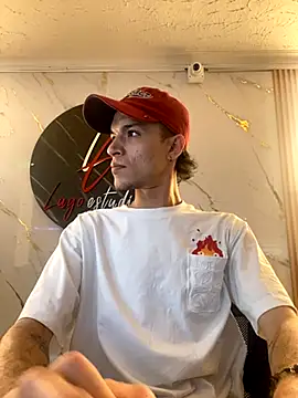 Snapshot of santyrestrepo chatting on November 28, 2025, 7:00 am santyrestrepo online show from November 28, 2025, 7:00 am