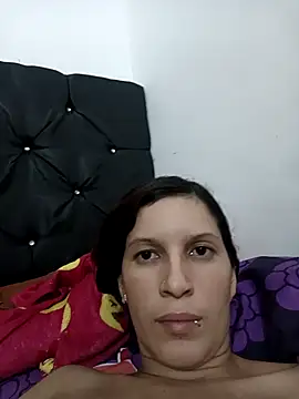 Snapshot of Mariana08andDiego chatting on December 14, 2025, 11:31 pm Mariana08andDiego online show from December 14, 2025, 11:31 pm