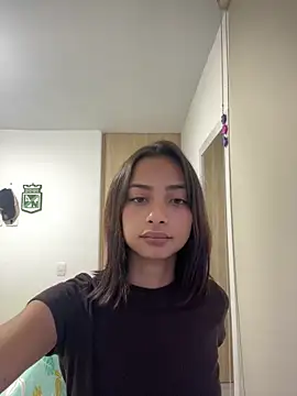 lena martinn online show from May 7, 2026, 11:10 pm