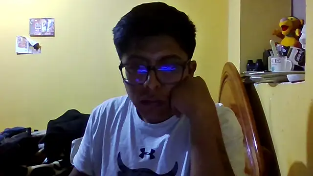 boyhot694 online show from October 5, 2025, 6:34 am