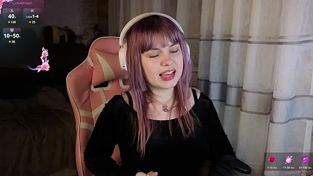 KristiBloom online show from March 8, 2026, 2:04 am