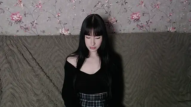 Snapshot of NaemiiBlush chatting on April 1, 2026, 11:57 pm NaemiiBlush online show from April 1, 2026, 11:57 pm