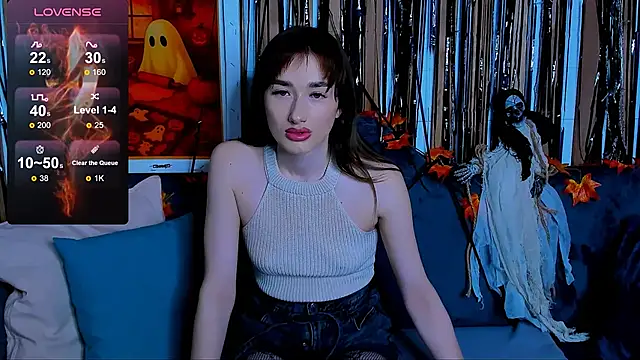 Snapshot of Olivia_Grantt chatting on October 31, 2025, 1:06 am Olivia Grantt online show from October 31, 2025, 1:06 am