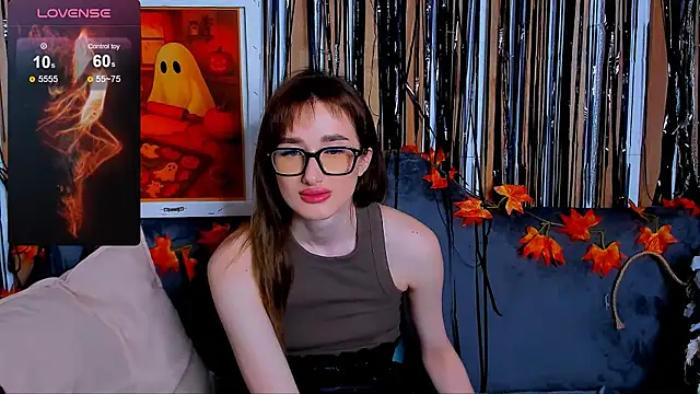 Snapshot of Olivia_Grantt chatting on November 1, 2025, 1:07 am Olivia Grantt online show from November 1, 2025, 1:07 am