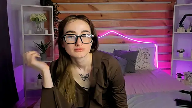 Snapshot of Olivia_Grantt chatting on November 22, 2025, 1:26 am Olivia Grantt online show from November 22, 2025, 1:26 am