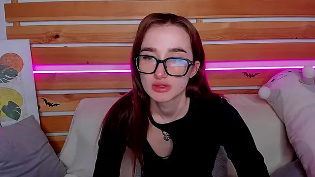 Snapshot of Olivia_Grantt chatting on December 5, 2025, 1:03 am Olivia Grantt online show from December 5, 2025, 1:03 am