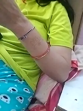 Snapshot of Priyanka_17 chatting on October 16, 2025, 7:37 pm Priyanka 17 online show from October 16, 2025, 7:37 pm