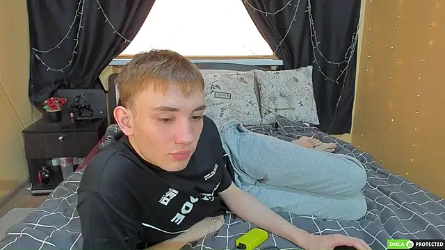 Snapshot of felixcurt69 chatting on May 10, 2026, 7:35 am felixcurt69 online show from May 10, 2026, 7:35 am
