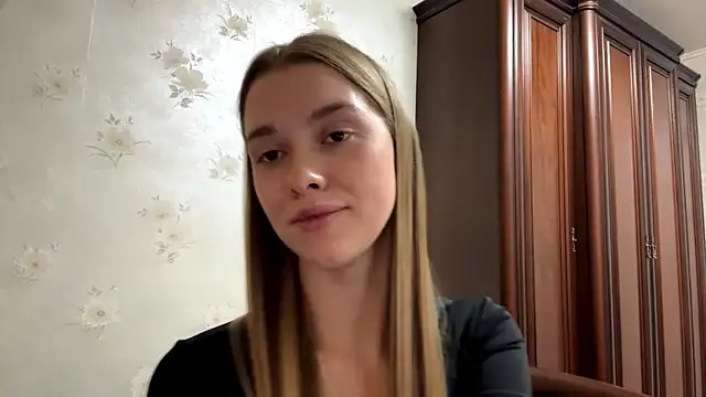 dreams kitty online show from October 6, 2025, 5:10 pm