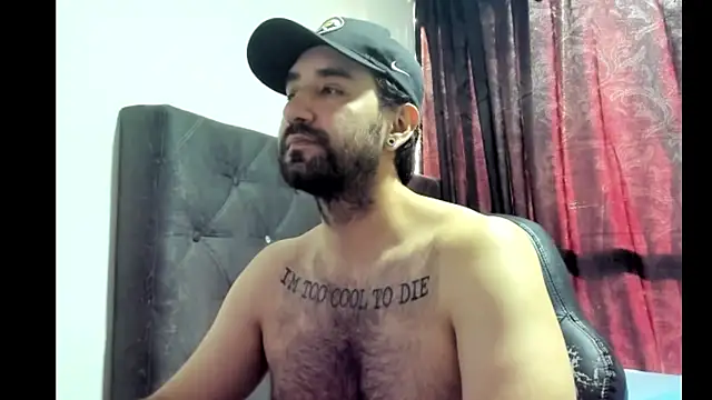 coolfriki online show from December 3, 2025, 9:46 pm