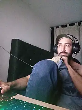 coolfriki online show from May 14, 2026, 1:01 am