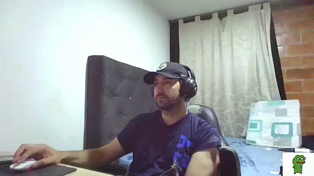 coolfriki online show from June 26, 2026, 11:42 pm
