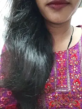 anjali2351 online show from June 28, 2026, 4:24 pm