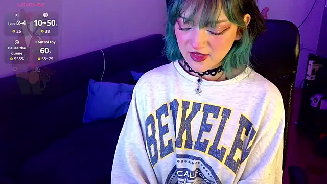 Snapshot of lucyliw chatting on October 9, 2025, 6:55 am lucyliw online show from October 9, 2025, 6:55 am