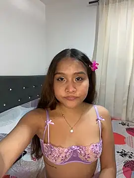  lizzybrit  online show from October 6, 2025, 7:22 pm