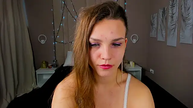 Snapshot of LesiBrizo chatting on November 1, 2025, 2:35 am LesiBrizo online show from November 1, 2025, 2:35 am