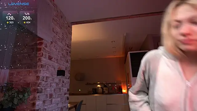  favdream online show from November 23, 2025, 4:23 am