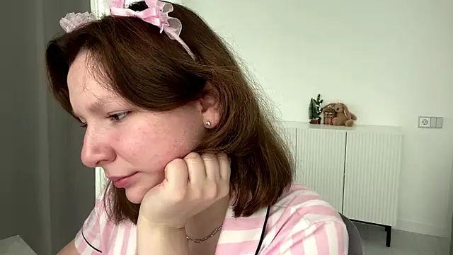 TamekiaSamii online show from November 15, 2025, 7:05 am