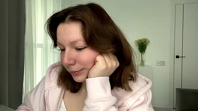 TamekiaSamii online show from November 19, 2025, 7:08 am