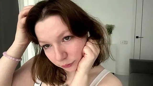 TamekiaSamii online show from November 28, 2025, 7:11 am