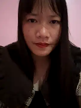 TrangNemo online show from November 24, 2025, 12:49 pm