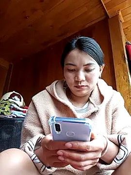 kun-love online show from October 14, 2025, 5:08 am