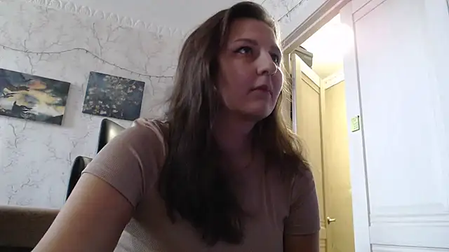 Snapshot of EveVisconti chatting on October 13, 2025, 8:47 am EveVisconti online show from October 13, 2025, 8:47 am