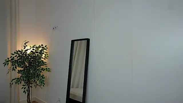 Snapshot of Locac0c0 chatting on October 9, 2025, 11:19 am Locac0c0 online show from October 9, 2025, 11:19 am