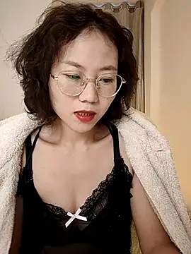 nini10052025 online show from November 20, 2025, 1:28 am