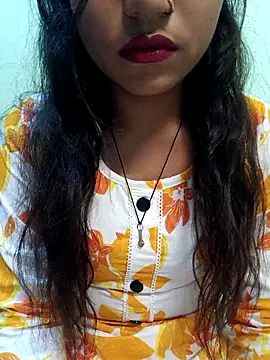 Riya-hot3 online show from October 6, 2025, 2:03 pm