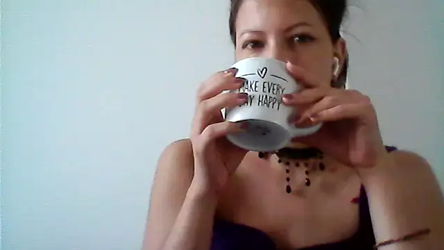 Snapshot of Karivane chatting on March 3, 2026, 6:52 am Karivane online show from March 3, 2026, 6:52 am