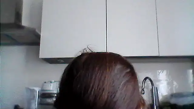 Snapshot of Karivane chatting on March 9, 2026, 1:26 pm Karivane online show from March 9, 2026, 1:26 pm