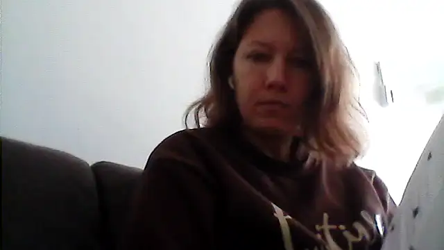 Snapshot of Karivane chatting on March 26, 2026, 2:55 pm Karivane online show from March 26, 2026, 2:55 pm