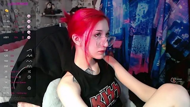 Dreamy Red Girl online show from October 7, 2025, 5:43 pm