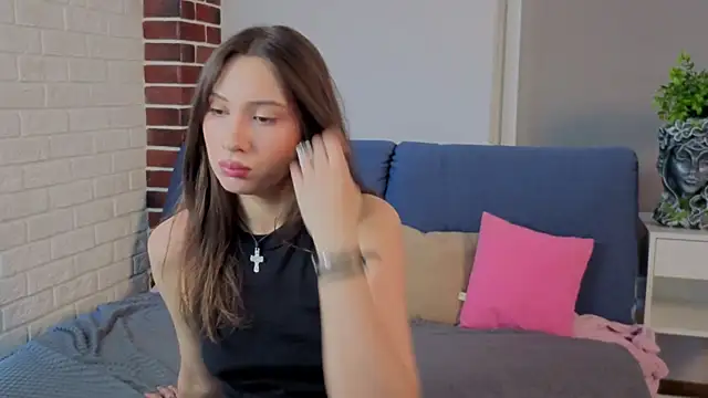 MissyHuf online show from October 18, 2025, 7:31 am