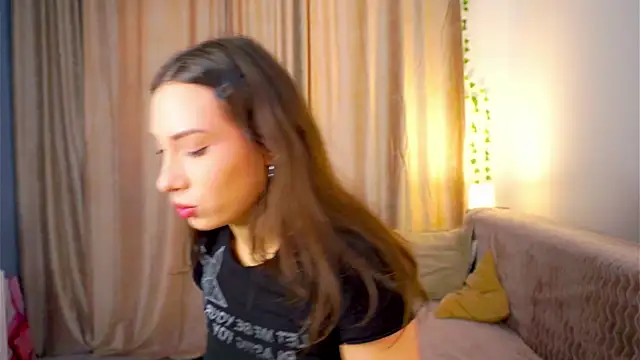 MissyHuf online show from March 22, 2026, 8:07 am