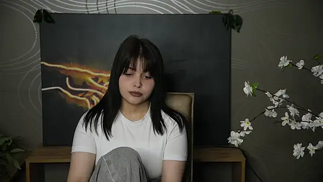 KarisaArietta online show from October 11, 2025, 6:34 am