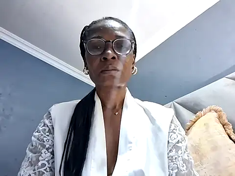 Snapshot of NaughtyCouga chatting on June 16, 2026, 5:10 am NaughtyCouga online show from June 16, 2026, 5:10 am