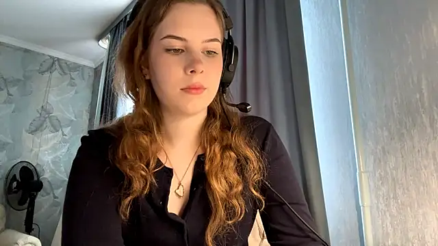 Leyla Luna online show from October 12, 2025, 10:36 am