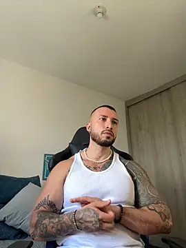 Dave-Max01 online show from November 9, 2025, 4:16 pm