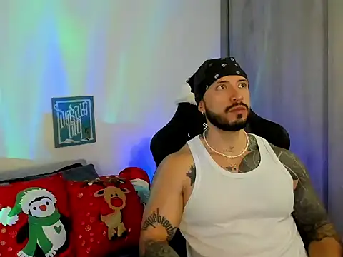 Dave-Max01 online show from December 21, 2025, 4:36 pm