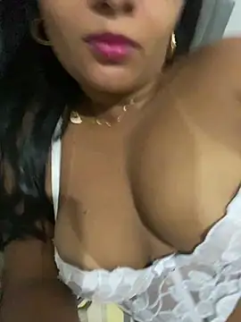 Snapshot of Brunamorenago chatting on March 3, 2026, 8:04 pm Brunamorenago online show from March 3, 2026, 8:04 pm