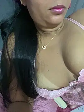 Brunamorenago online show from May 3, 2026, 10:38 pm