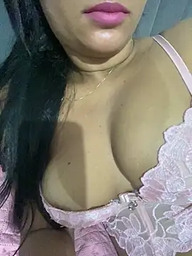 Brunamorenago online show from May 4, 2026, 11:28 am