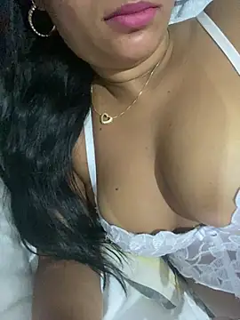 Brunamorenago online show from May 6, 2026, 12:10 pm