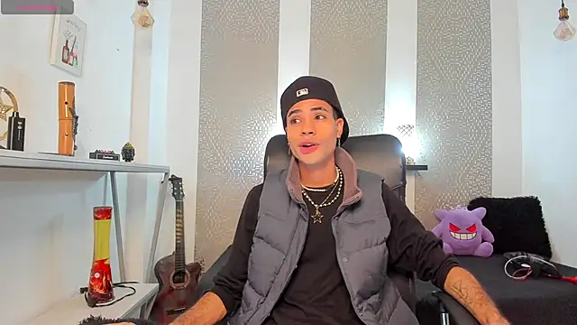 Snapshot of JacobBlackwell_ chatting on October 27, 2025, 7:29 pm JacobBlackwell online show from October 27, 2025, 7:29 pm