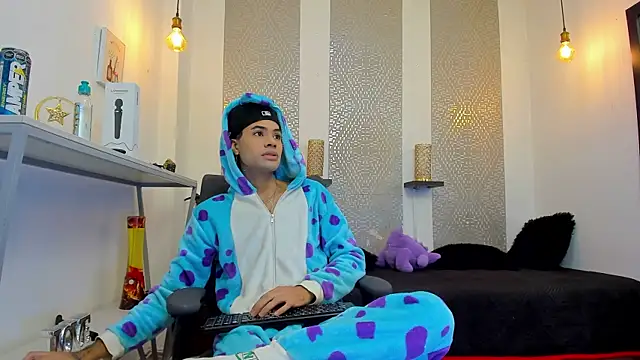 Snapshot of JacobBlackwell_ chatting on November 9, 2025, 7:34 pm JacobBlackwell online show from November 9, 2025, 7:34 pm