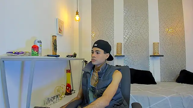 Snapshot of JacobBlackwell_ chatting on November 10, 2025, 7:35 pm JacobBlackwell online show from November 10, 2025, 7:35 pm